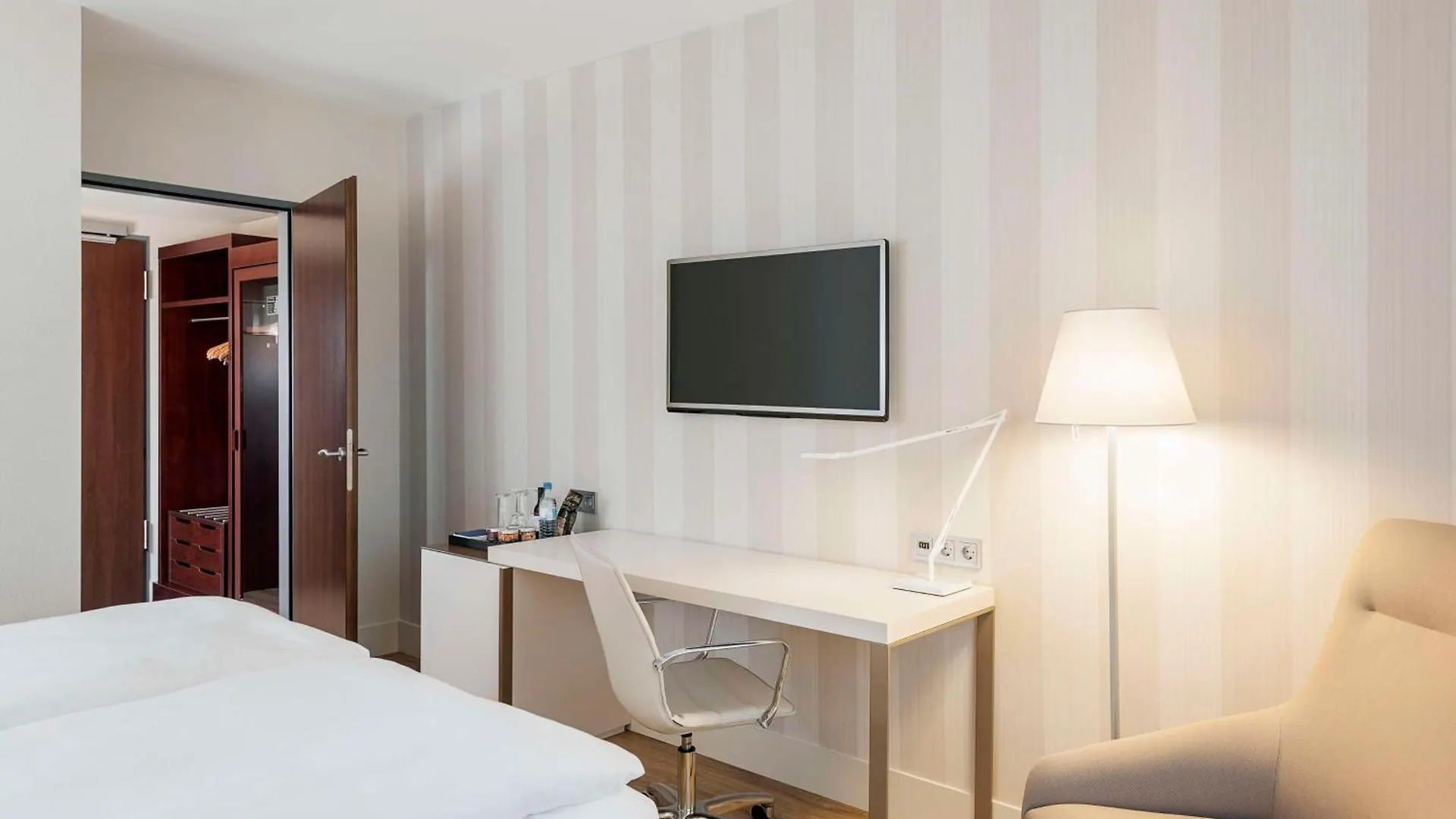 Nh Dusseldorf City Nord Hotel