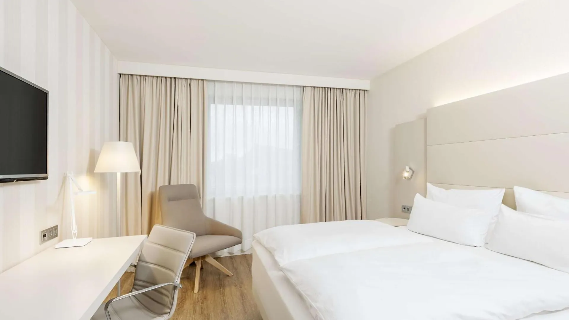 **** Hotel NH Düsseldorf City Nord Alemania